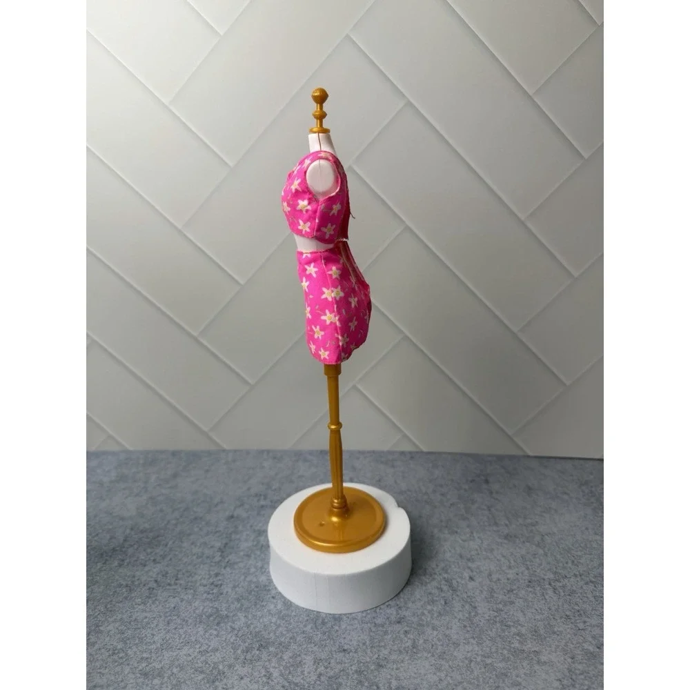 1990s Fashion Fun Pak Barbie Doll Favorite Find Clothes STRAPLESS TOP And Skirt